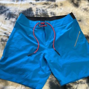 Mens Lululemon swim shorts size 32